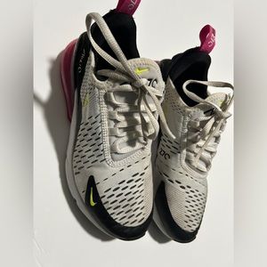 Nike Airmax 270 4.5Y Boy White Black Volt Laser Fuchsia 943345-102